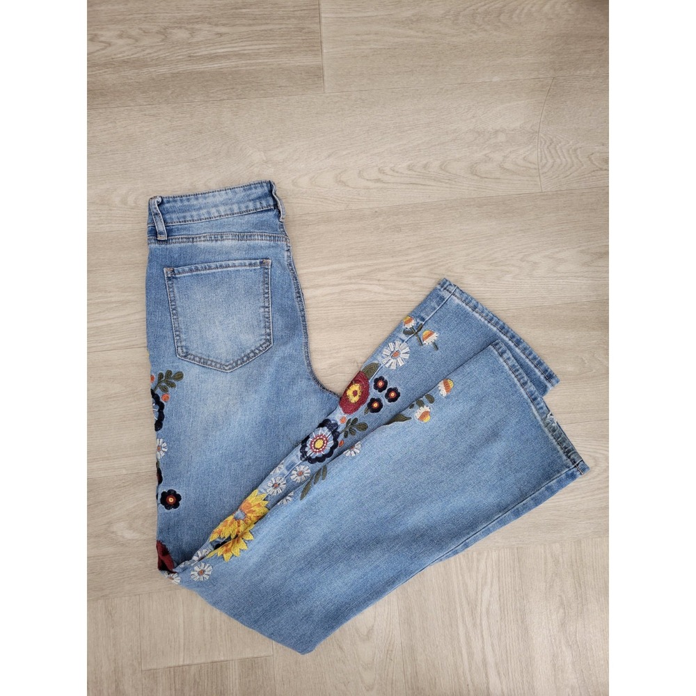 Ashley Mason Juniors 5/27 Blue Floral Embroidered Flare Stretch Jeans - Picture 4 of 9
